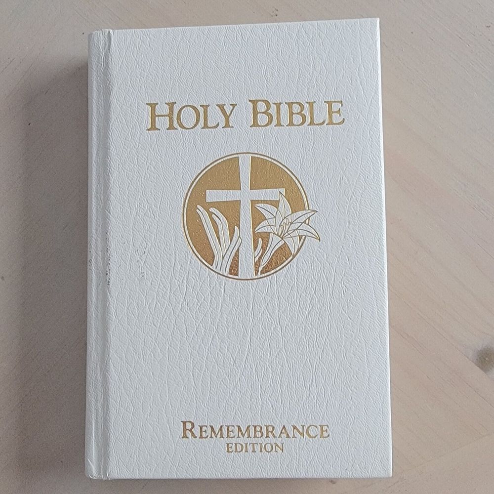 New American Holy Bible Rememberance Edition No Writing Inside